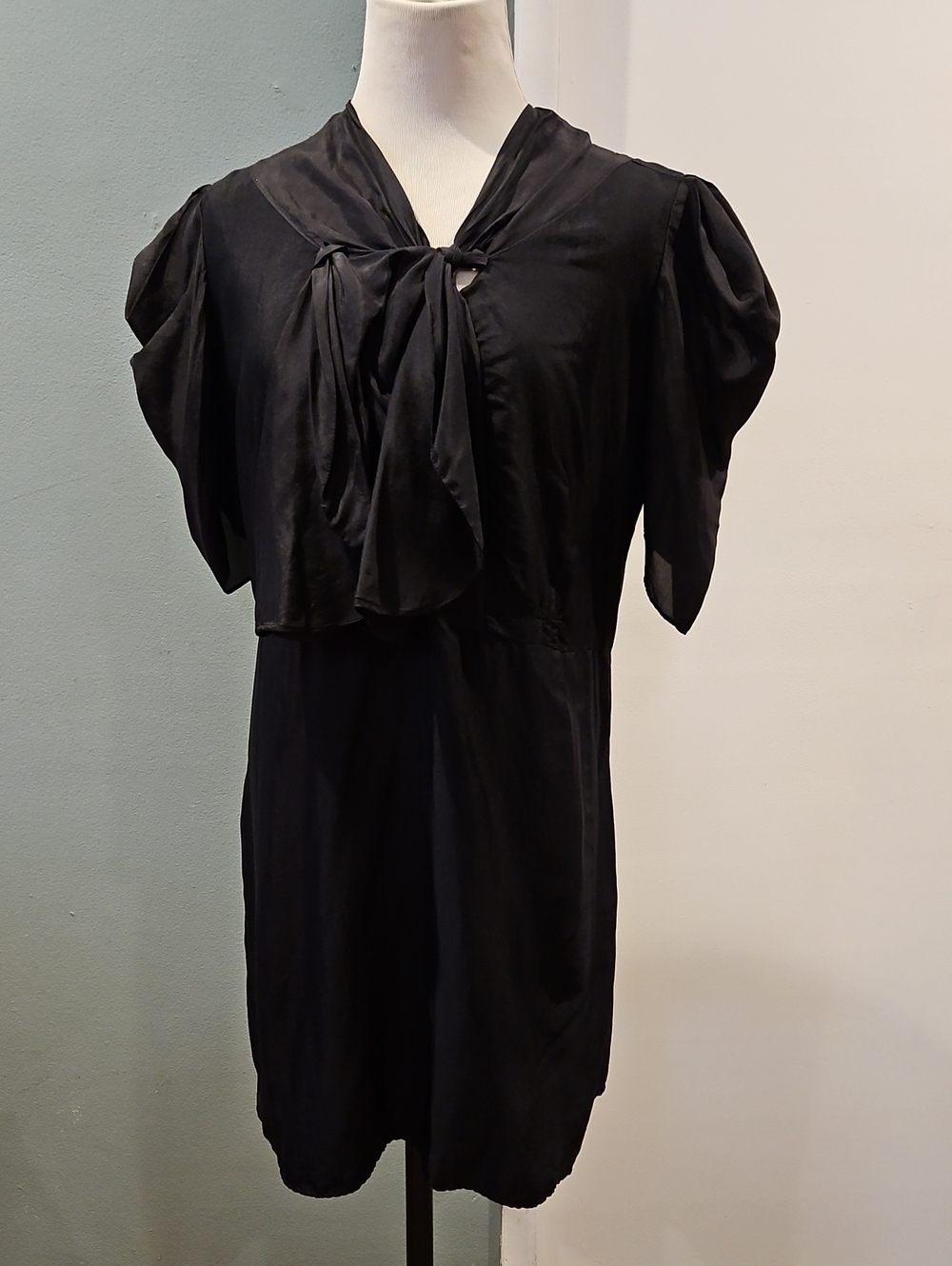 Vintage Silk Black Tie-Neck Short Dress - Women 0277